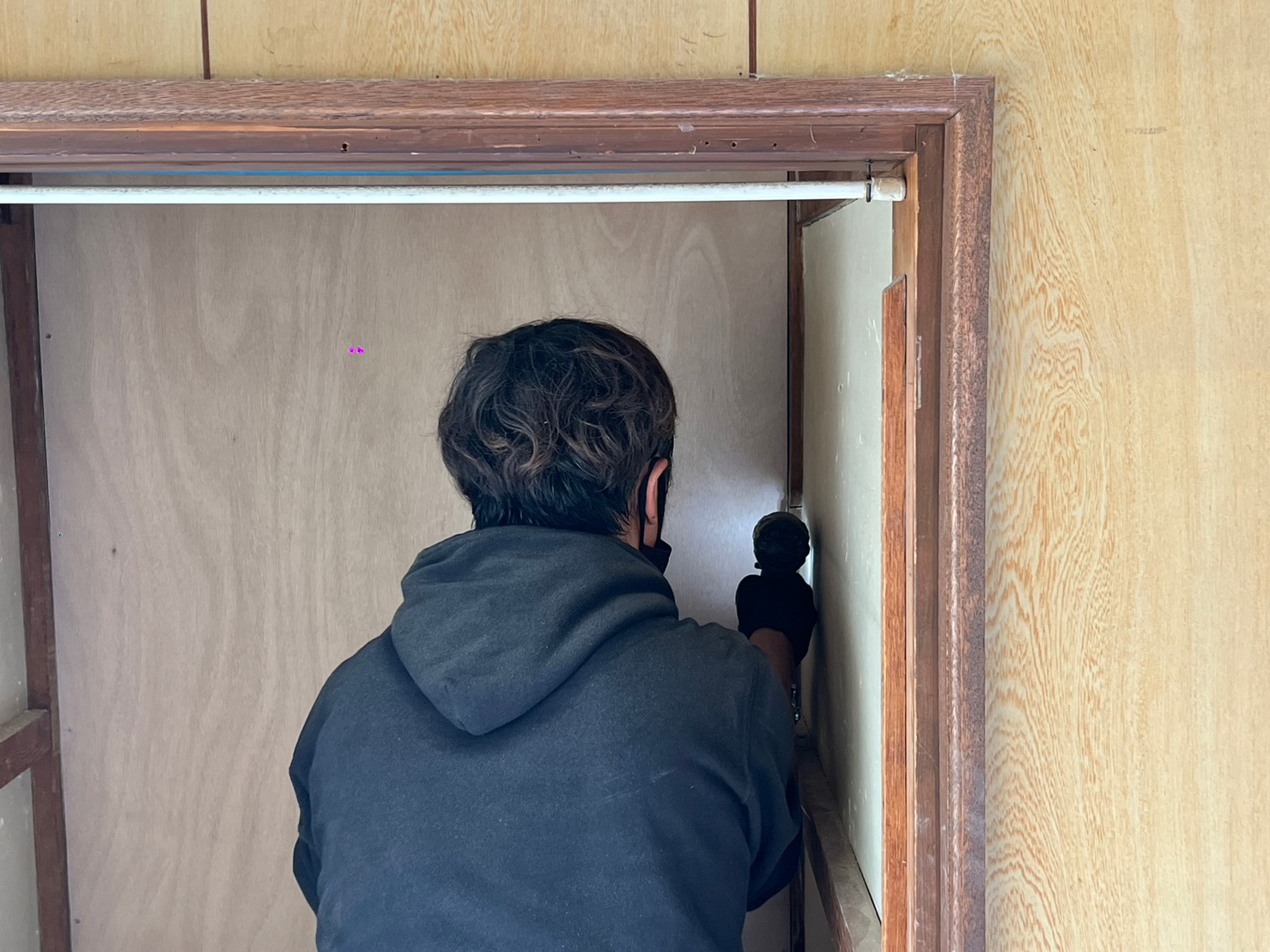 ベニヤ板　ビス止め